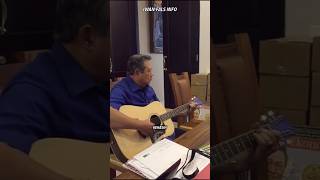 Download lagu Presiden RI ke-6, Iwan Fals - Kumenanti Seorang Kekasih mp3