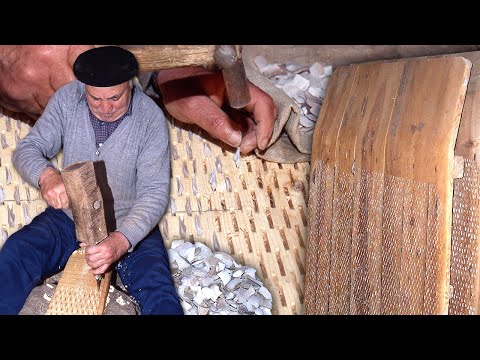 Tenne mit mehr als 1000 Feuersteinen. Landwirtschaftliches Gerät zur Trennung der Spreu vom Weizen