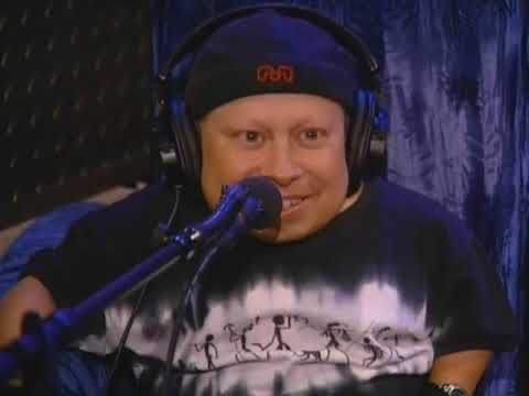 Howard TV On Demand - Verne Troyer Mini Me The Surreal Life