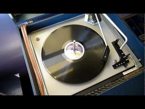 RAYMOND SCOTT & His New Orchestra. The Peanut Vendor.  1941