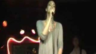 Alice Smith - Know That I'- Bottom of the Hill