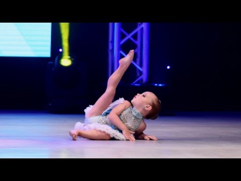 Roxy Brennan - Dream Is A Wish  (3 year old)