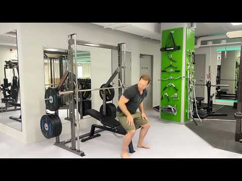 Incline Bänkpress (i smith-maskin) - Stora Essingen, Gym & Träningscenter