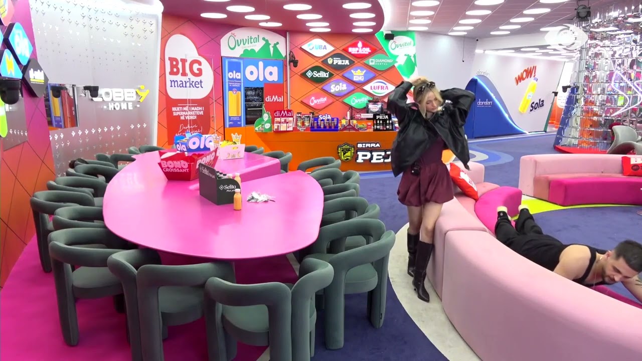 Selin masazhon Gimbon në living