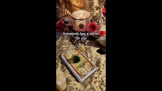 💖  Somebody has a secret for you  💖  Love tarot card reading