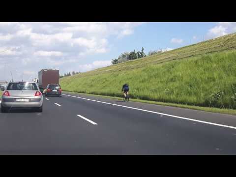 Rowerowy Poznań  na całego, autostrada A2!