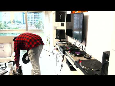 Sideburned Hero - Scholars Of Electronics Episode Two: Den Haag