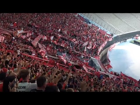 "En Avellaneda existe una gran banda" Barra: La Barra del Rojo &bull; Club: Independiente