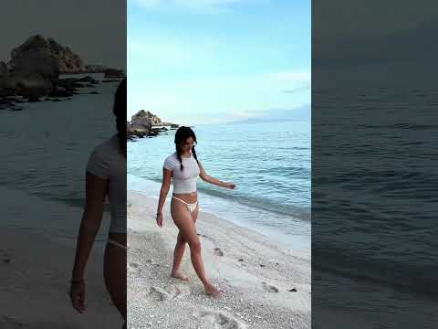 Rate my bikini @joellperry  #beach #summerlifestyle #beachbikini #trendingnow #beachwear #bikini