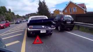 preview picture of video 'Ford Mustang convertible - rear-ended in Fredrikstad, Norway'