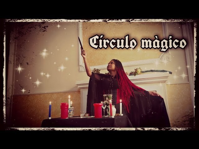 Vídeo relacionado con Bruja Wicca Rodeada Por Un Círculo Mágico Y Estrellas Sudadera