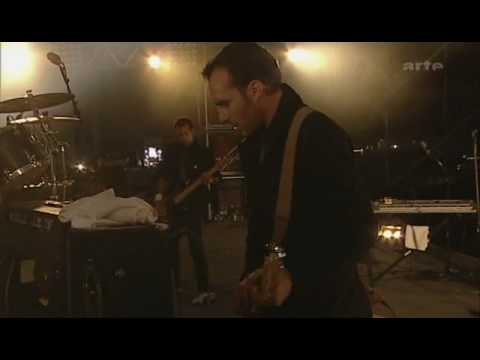 7/8 Metric - Dead Disco part 1 @ La Route du Rock 2005