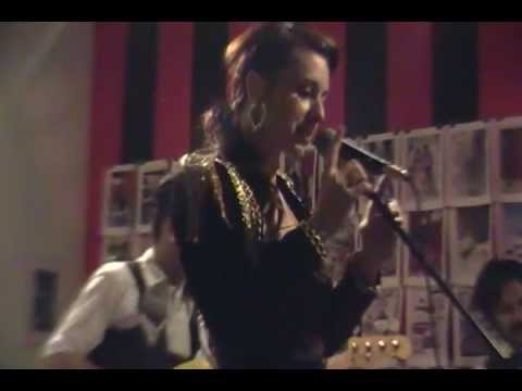 Twin Tones y Abbie Cardwell - Algo en tu pensar / Oh México (Live)