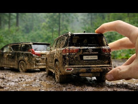 Japanese Giants Side by Side: Toyota LC300 and Alphard Diecast Model Cars Review (Off-Road Tested)