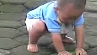Download lagu video anak kembar Dika & Diki yang lucu mp3