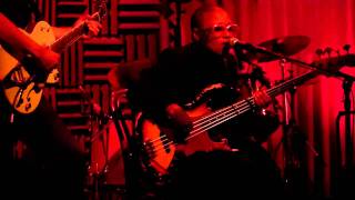 Meshell NdegéOcello - Bitter (live at Joe&#39;s Pub, NYC - Apr. 8 2010)