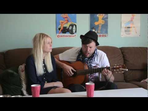 Matilda och Jont Olof: Grimasch om morgonen