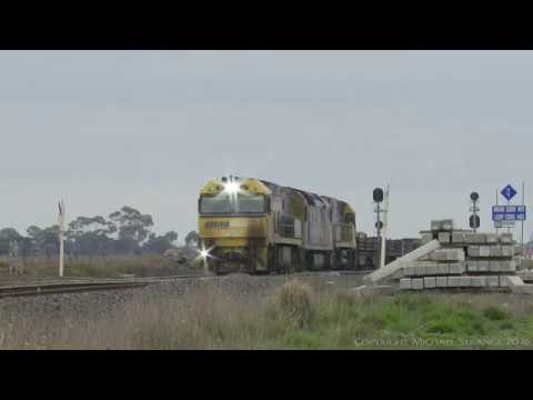 Pacific National Steel Train - PoathTV Australian Trains & Railways