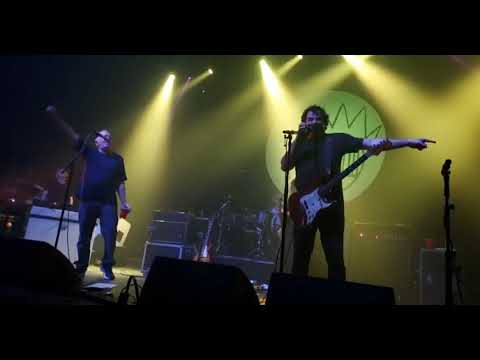 Ween - I'm In The Mood To Move - 2022-03-20 Chicago IL Riviera Theatre