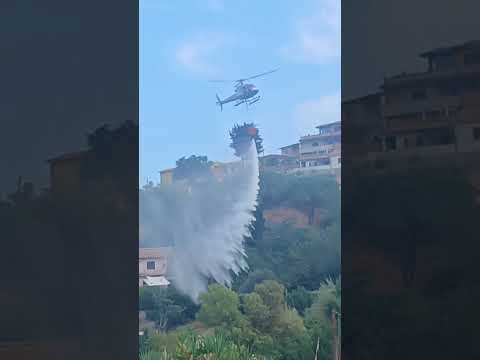 Incendio a Rio Marina, elicottero in azione