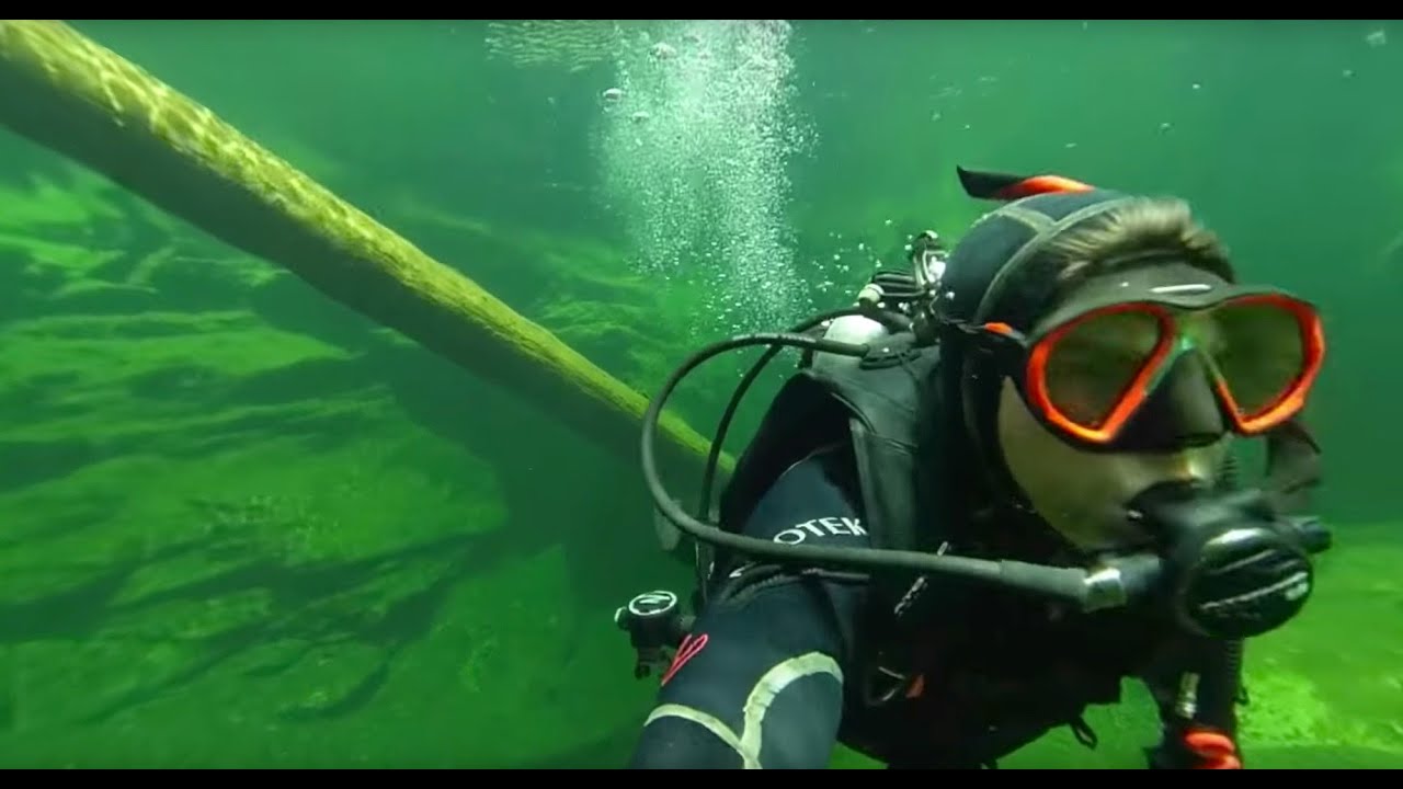 Diving Freshwater Lakes in Vancouver Island, Canada in 360 facade placeholder