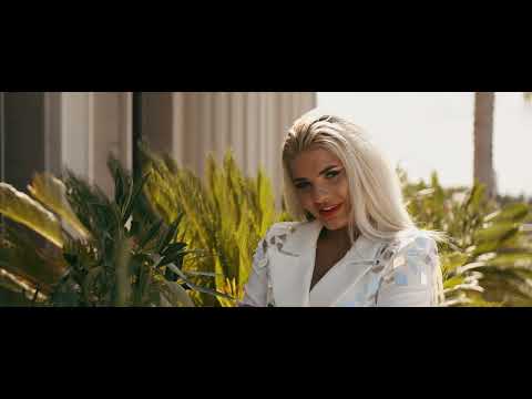 Mikela Gradinaru & Madalin Gabriel - Dragoste cu năbădăi  | Official Video