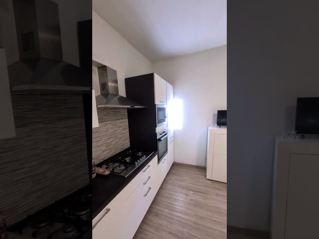 2520 AFFITTASI CAMERA MATRIMONIALE IN ZONA MADONNINA