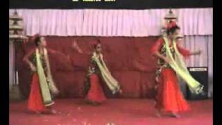 Tari  Sunda Jaipongan Kembang Tanjung trio Talita Sarah Rani-GT2007