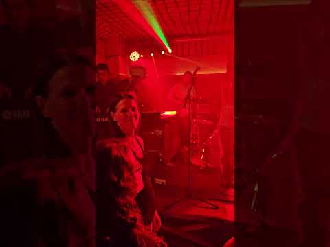 Robert Athill & Roots Addicts - Rich Man, Poor Man.