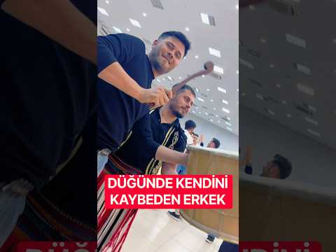 DÜĞÜNDE KENDİNİ KAYBEDEN ERKEK 🤣.           #düğün #oyunhavası #komik #parodi