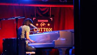 Vienna Teng - Decade And One (Live Kaiserslautern DE 10-17-2013)