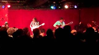 Deerhoof -- Let's Dance the Jet