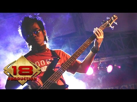 Opening Band - Ratu Sejagad (Live Konser Pontianak 4 Juli 2006)