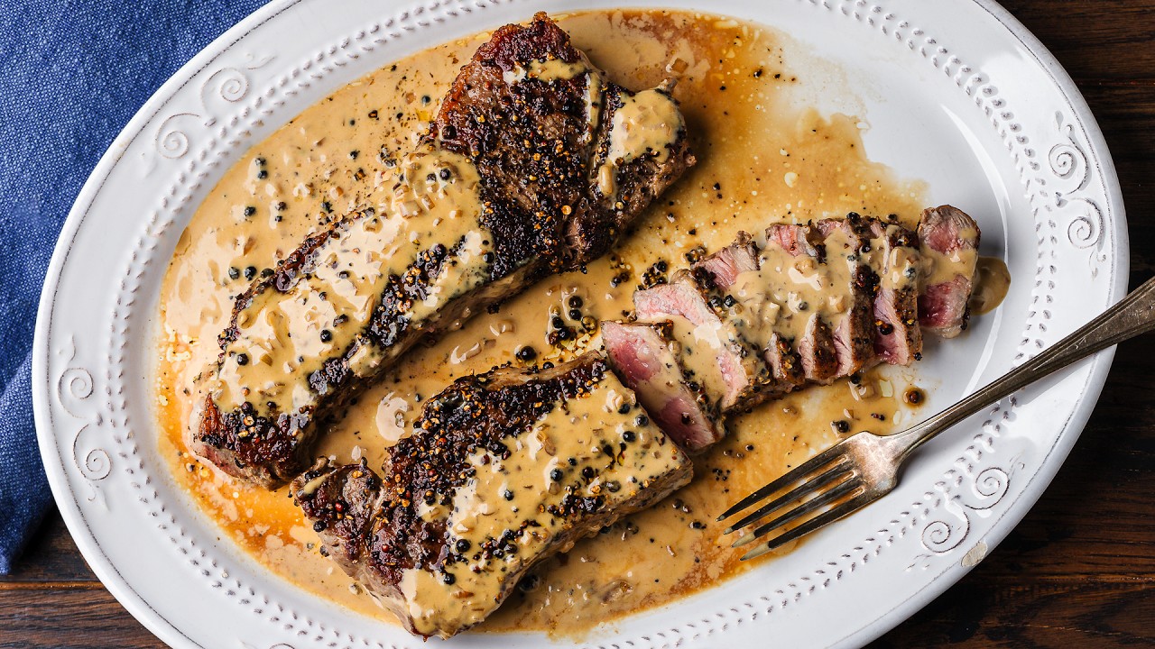 Steak au Poivre - Insanely Delicious Classic French Recipe