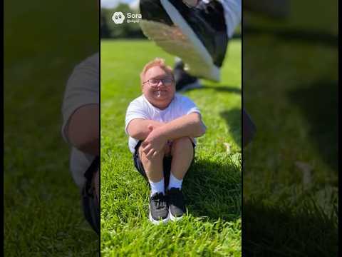 Футбольчик, мальчики походят на качков🤣🤣🤣 #ии #funny #сора #юмор #шортс #memes #рекомендации #top