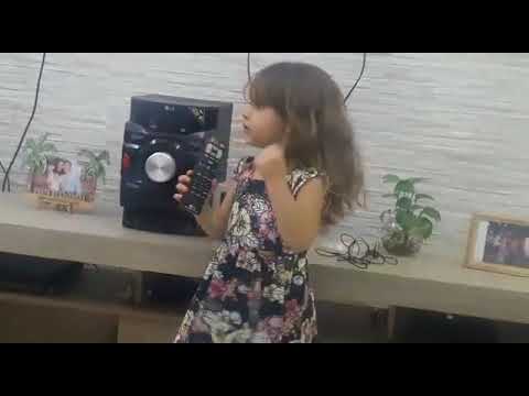 Ligada na tomada Sienna Belle