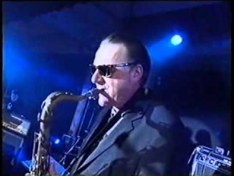 DR FEELGOOD : GRAND WAZOO Kings of Soul, vocals Angie B; sax Wilbur Wilde  (Live)