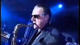 DR FEELGOOD : GRAND WAZOO Kings of Soul, vocals Angie B; sax Wilbur Wilde  (Live)