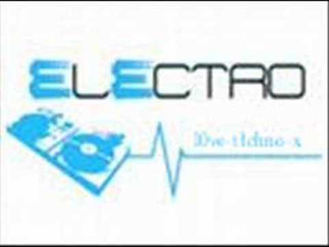 Dj Fozzie Bear - What's new pussy Cat