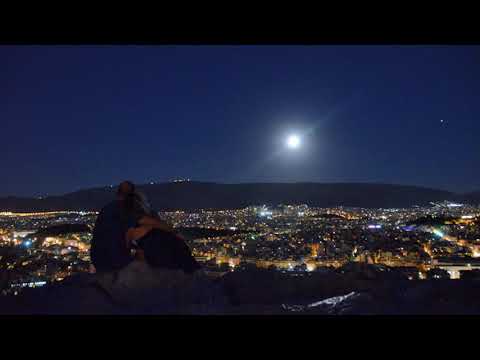 Szczery Hali -  Tysiąc lat później