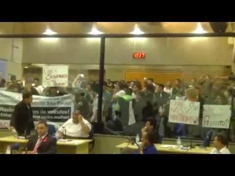 Protesto na Câmara de Suzano