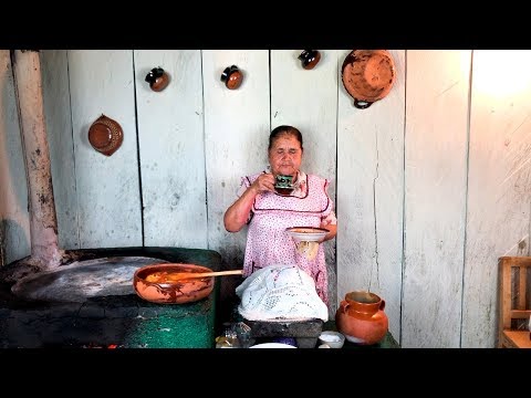 Huevos con Chile Rojo y Cafe de Olla De mi Rancho a Tu Cocina