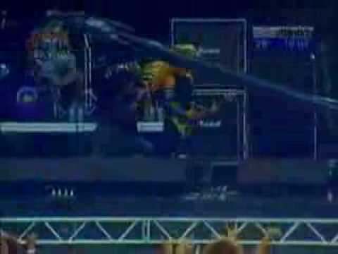 Massacration - Metal Milkshake (Live planeta atlantida 2005)