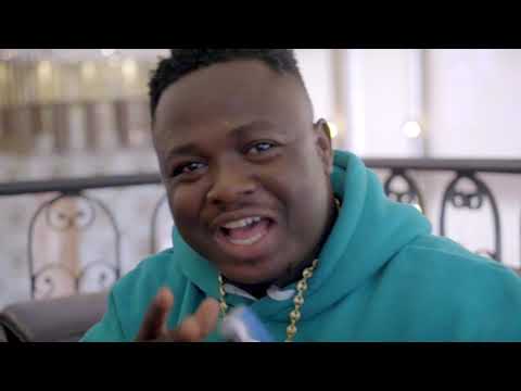 Lionel Messi Enfant béni (clip officiel)