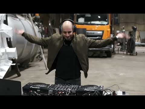 Vel C. — Hard Techno Set at Resor Warehouse