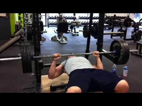 Marc-Antoine Ouellet, off pins bench press, 315 lbs X 2 rep - Hardgym performance