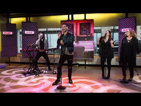 Rayvon Owen - Gold (Live on TODAY Show)
