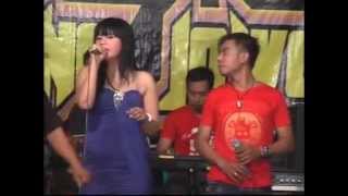 Download lagu Antara Senyum Dan Perang mp3