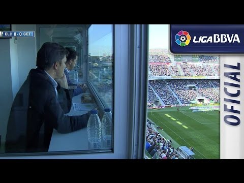 Cosmin Contra en las gradas