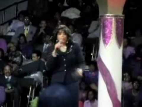 Vickie Winans pt3~Hilarious promoting